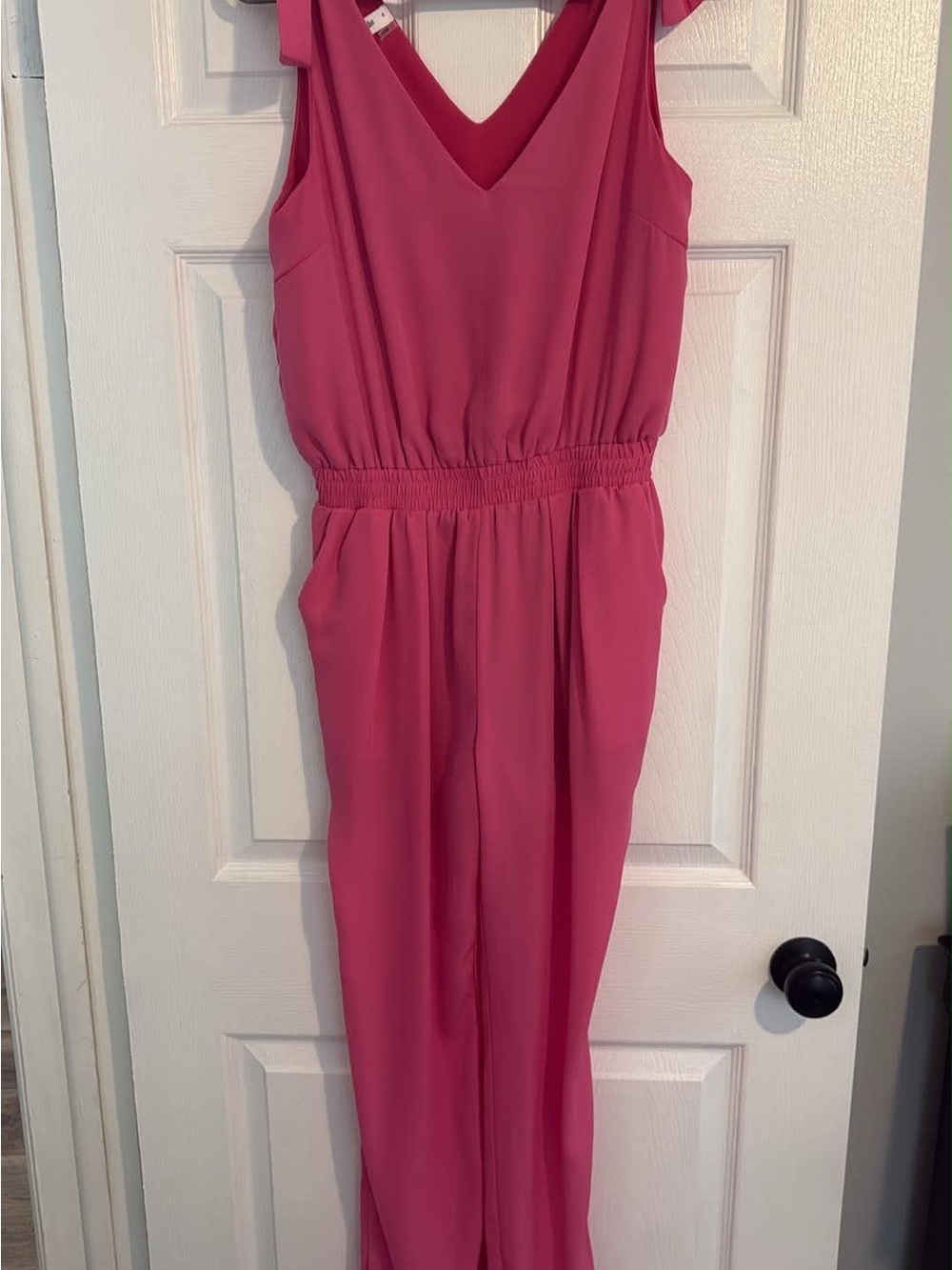 Gal Meets Glam Pink V-Neck Sleeveless Jumpsuit